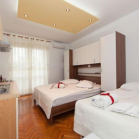 Apartmani Saric Tučepi Eksteriør billede